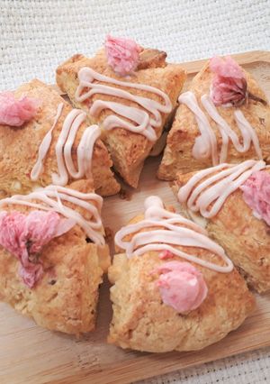 ノンオイルで簡単!かわいい桜のスコーン♪-レシピのメイン写真