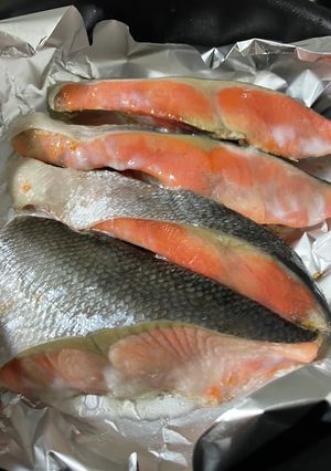 鮭は酒で焼く〜しっとりふっくら柔らか〜-レシピのメイン写真