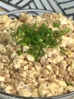 ヘルシー豆腐のそぼろ丼-レシピのメイン写真