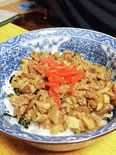 ピリ辛!肉味噌丼-レシピのメイン写真