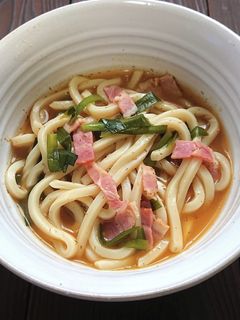 感動の美味しさ激ウマトムヤムクン風うどん-レシピのメイン写真