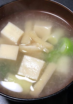 高野豆腐とねぎの薄味お味噌汁-レシピのメイン写真