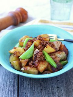新じゃがとひき肉の甘辛炒め-レシピのメイン写真