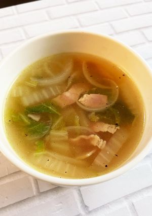 白菜とベーコンのコンソメスープ-レシピのメイン写真