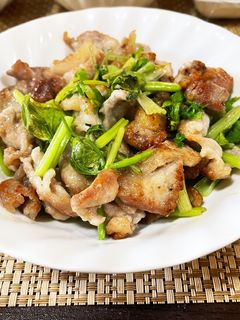 パクチー大量消費!豚肉のパクチー炒め-レシピのメイン写真