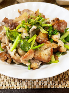 パクチー大量消費!豚肉のパクチー炒め-レシピのメイン写真