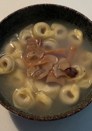 4種のキノコのトルテリーニスープ-レシピのメイン写真