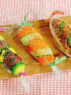 ごまたっぷり! 彩りロール寿司-レシピのメイン写真