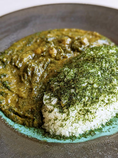 すじ青のりをたっぷり!モロヘイヤカレー-レシピのメイン写真