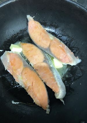 ♪チリ産サーモンのバター焼き♪-レシピのメイン写真