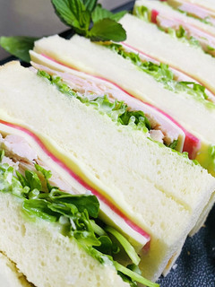 豆苗たっぷりのハムチーズサンド-レシピのメイン写真