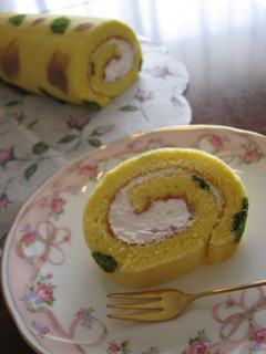 春色*花柄ロールケーキ-レシピのメイン写真