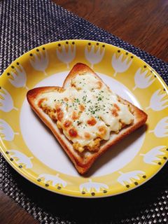 ゆで卵のカレーマヨチーズトースト♪-レシピのメイン写真
