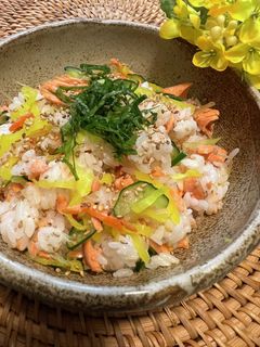 鮭と茗荷、胡瓜、沢庵の混ぜご飯-レシピのメイン写真
