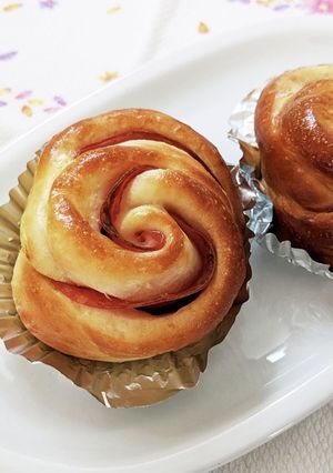 薔薇の季節に⋯ハムローズパン☆-レシピのメイン写真