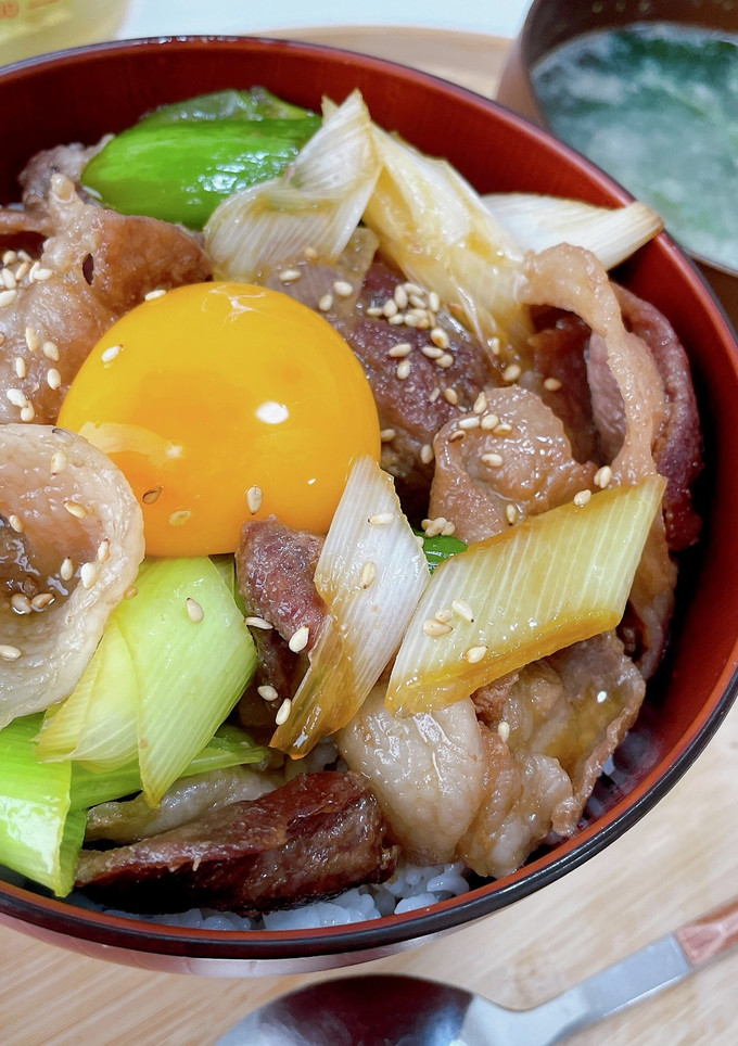 豚こまと長ネギのすき焼き風丼-レシピのメイン写真
