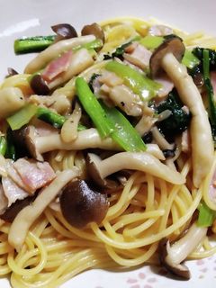 しめじと小松菜とベーコンの和風パスタ-レシピのメイン写真