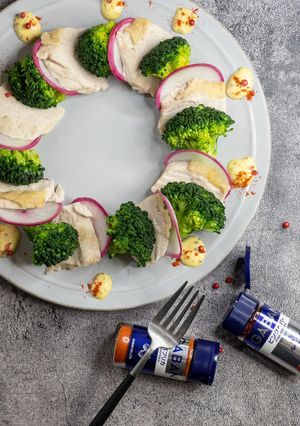 蒸し鶏とブロッコリーの粒マスマヨサラダ-レシピのメイン写真