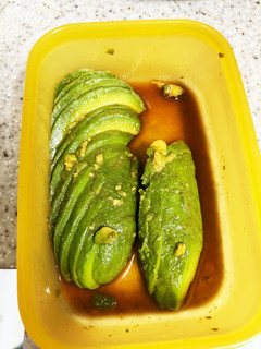 アボカドの醤油漬け-レシピのメイン写真
