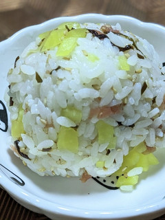 ꕤ୭*沢庵うめ塩こんぶ胡麻おにぎりꕤ୭*-レシピのメイン写真