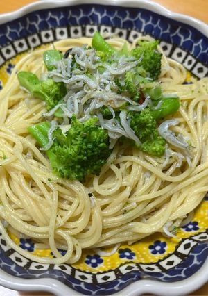 しらすとブロッコリーのペペロンチーノ-レシピのメイン写真