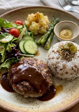 紫もち麦プチコさん入りハンバーグ-レシピのメイン写真