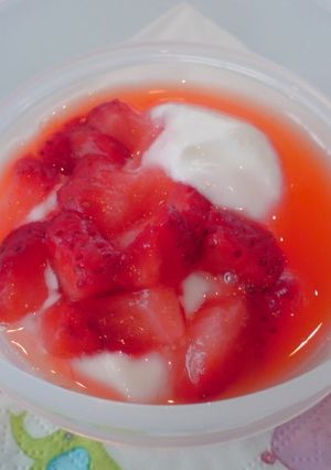 ☆Love離乳食☆イチゴヨーグルト-レシピのメイン写真
