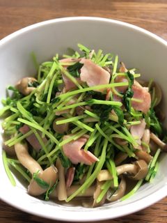 豆苗とベーコンの簡単炒め-レシピのメイン写真