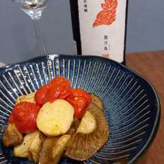 รูปของ 君に任せた。エリンギとトマトのうまいやつ