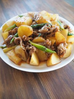 油不要!新じゃがいもと豚肉の甘辛炒め-レシピのメイン写真