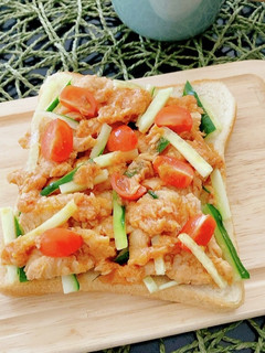 大豆ミートでヤンニョムチキン風トースト-レシピのメイン写真