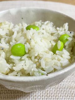 冷めても美味しい♡枝豆としらすの混ぜご飯-レシピのメイン写真