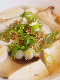 冷凍ギョウザでお腹いっぱい中華スープ-レシピのメイン写真