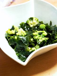 わかめと冷凍ブロッコリーの煮物-レシピのメイン写真