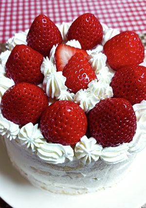 ★低糖質！苺の＊アーモンドケーキ＊♪-レシピのメイン写真