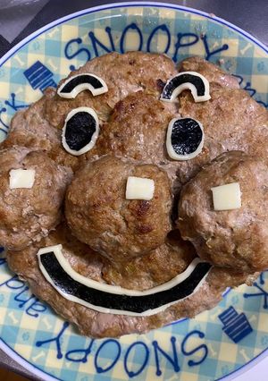 子供喜ぶ♪特大アンパンマンハンバーグ-レシピのメイン写真