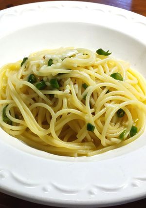 生のアーリオオーリオ　エ　ペペロンチーノ-レシピのメイン写真