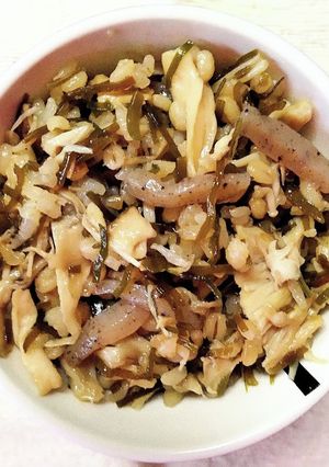 コンニャクと切り昆布 きのこ炊き込みご飯-レシピのメイン写真