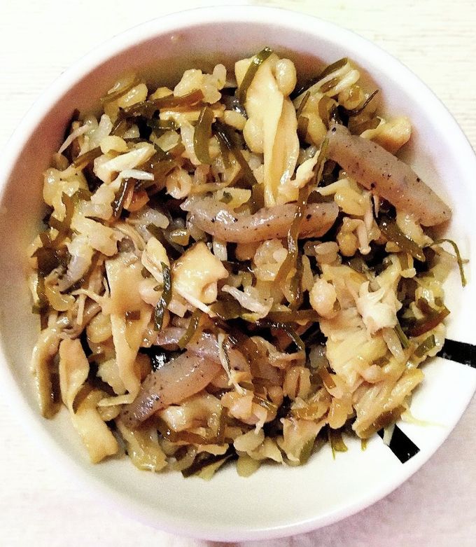 コンニャクと切り昆布 きのこ炊き込みご飯-レシピのメイン写真
