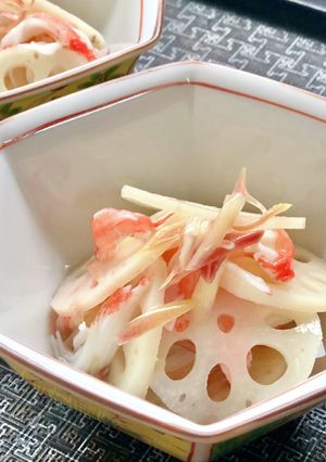 いい香り♪蓮根と茗荷・カニカマの酢の物-レシピのメイン写真