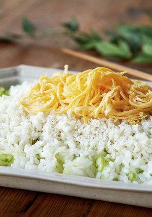春に食べたい！鯛そぼろとセロリのごはん-レシピのメイン写真