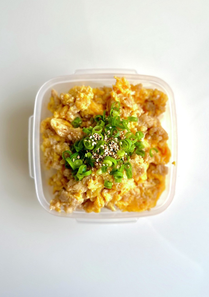 鶏ひきと卵のまろやかみそ丼ぶり-レシピのメイン写真