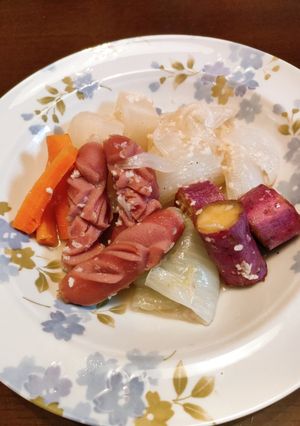 新たまとソーセージの蒸し煮☆他の野菜も!-レシピのメイン写真