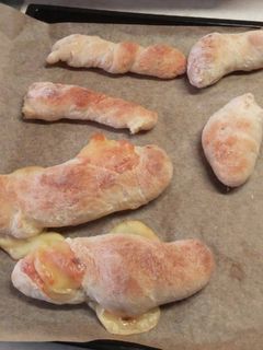 ドデカパンの生地でチーズパン-レシピのメイン写真