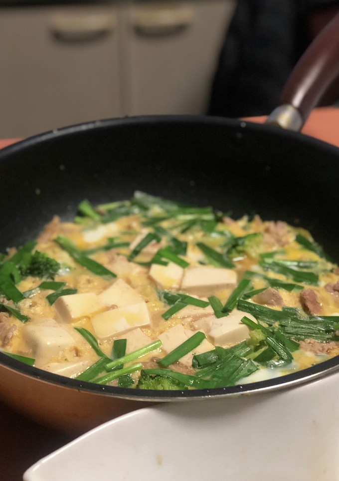 豆腐とニラと豚こまときのこの卵とじ-レシピのメイン写真