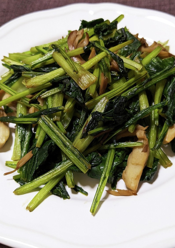かぶの葉と舞茸のマヨ醤油炒め-レシピのメイン写真