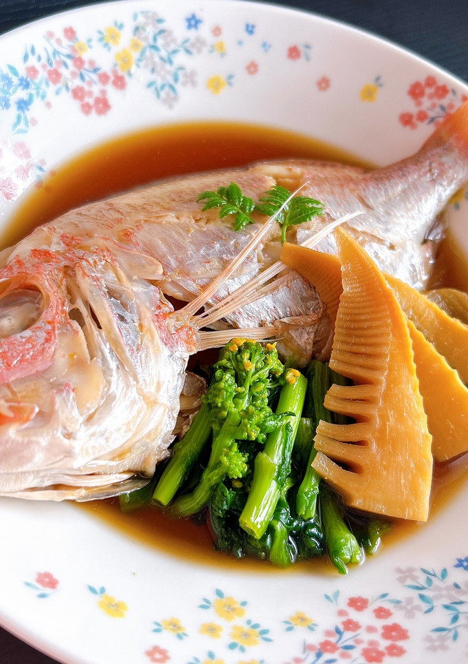 1尾丸ごとで食卓が華やかに♪鯛の煮付け-レシピのメイン写真