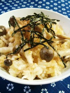 超簡単★バター醤油のしめじご飯-レシピのメイン写真