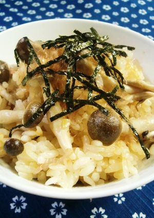 超簡単★バター醤油のしめじご飯-レシピのメイン写真