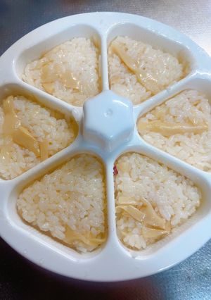 時短お弁当盛り付け記録　おにぎり　メンマ-レシピのメイン写真